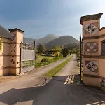 Regnalla Luxury