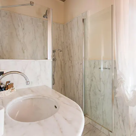Regnalla Luxury *